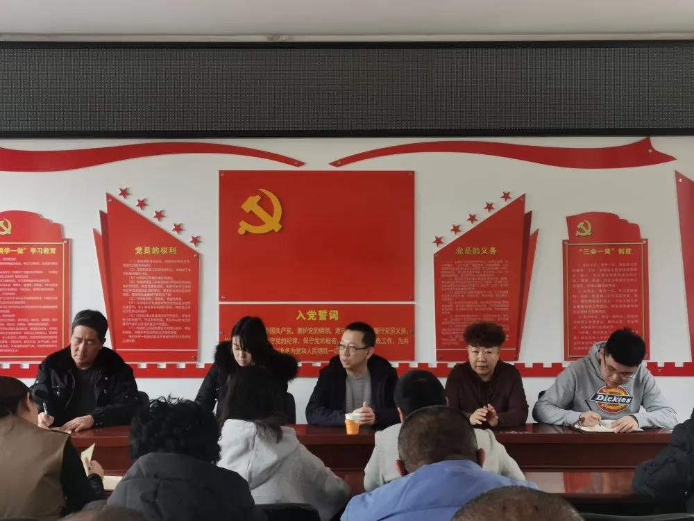 谈话1.jpg 谈话1.jpg