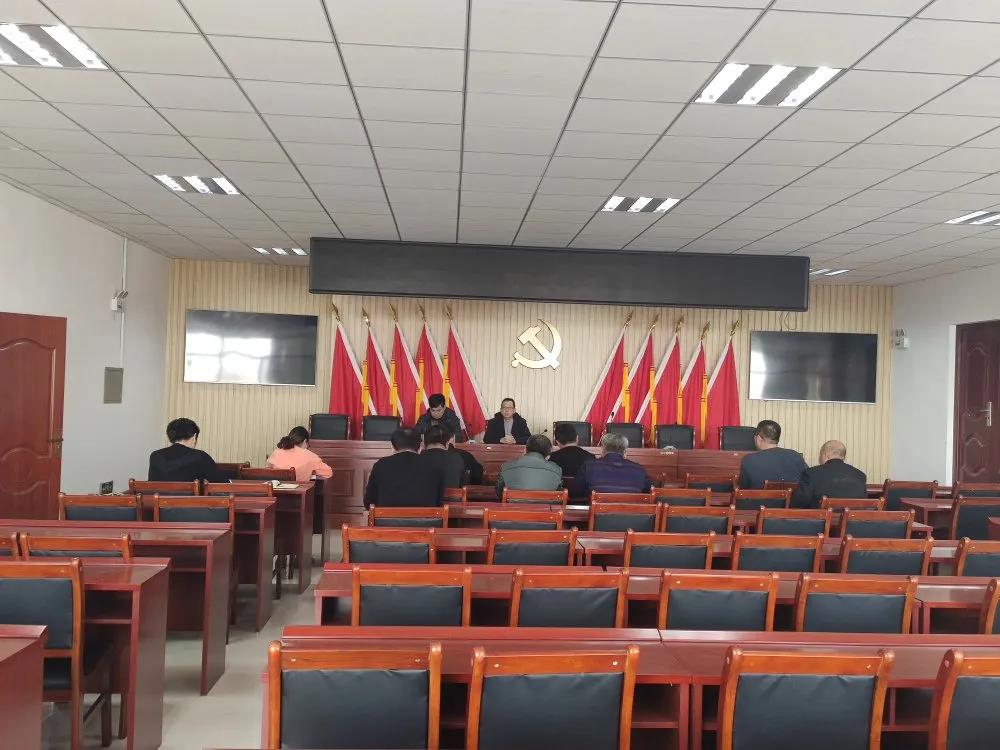 谈话3.jpg 谈话3.jpg